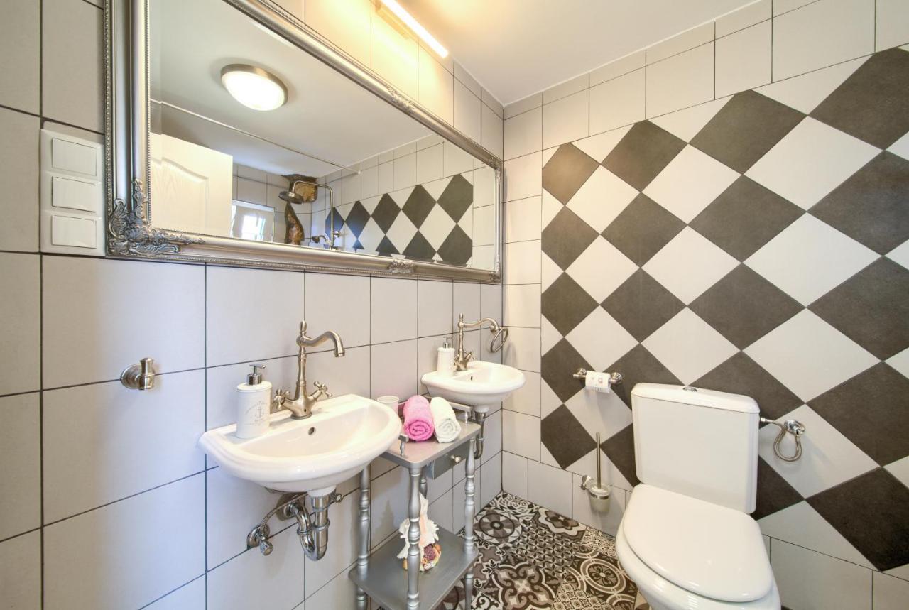 Retro Apartment فربنيك المظهر الخارجي الصورة